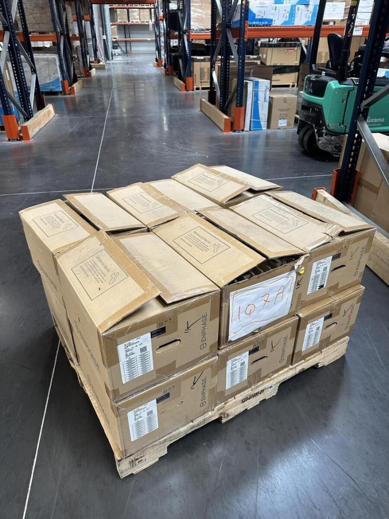 ENPHASE Micro-onduleur IQ7A – IQ7A-72-2-INT