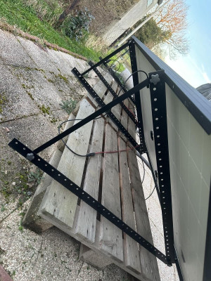 Support universel pour panneaux photovoltaïques