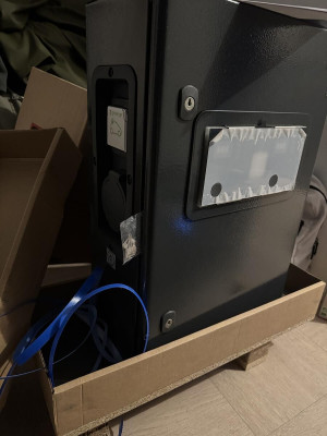 Legrand Borne 2 ve triphasée green'up premium avec protection 22kw mode 2 et 3 métal