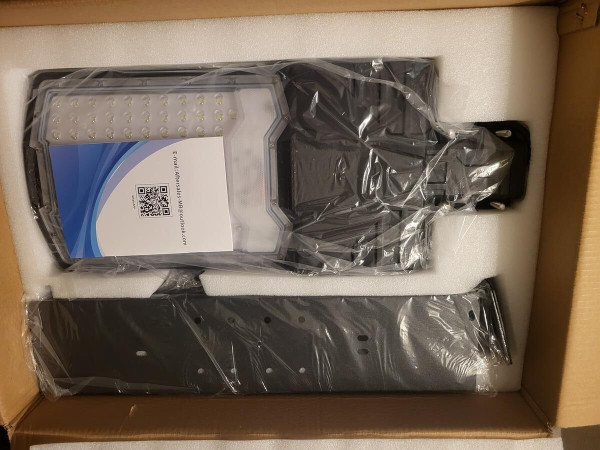 Lampe solaire avec télécommande