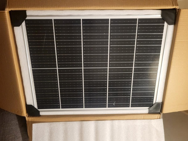 Lampe solaire avec télécommande