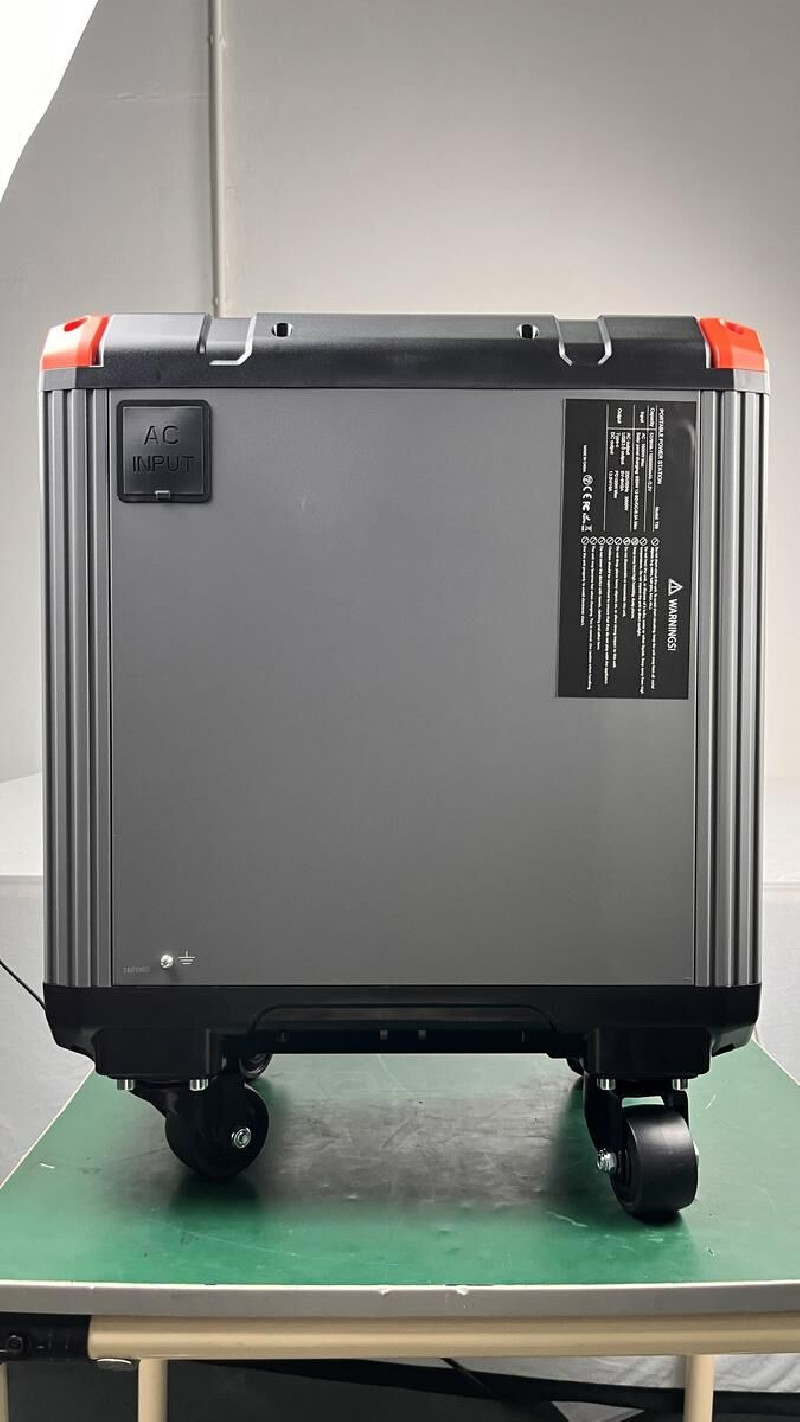 Batterie lifepo4 5.4 Kw + panneau 500W neuf