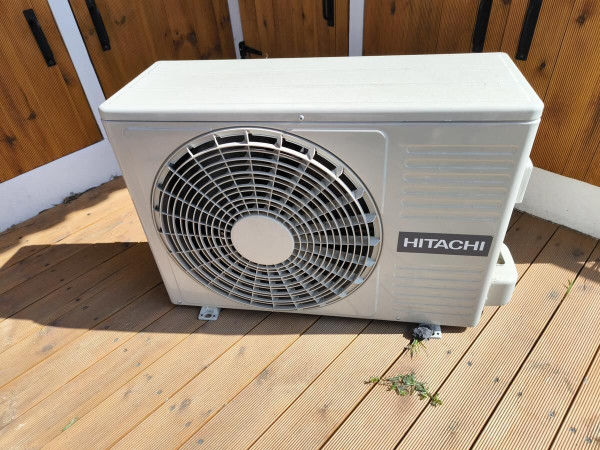 Groupe extérieur Hitachi RAC-25YH6 NEUF jamais utilisé – R410A plein – 2.5 kW