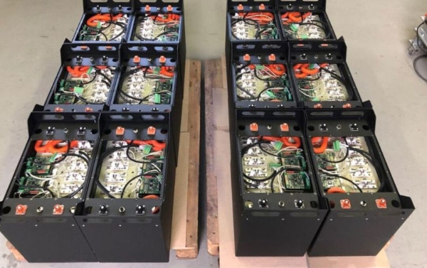 Batteries 11kw compatible Victron