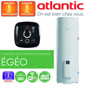 Chauffe-eau thermodynamique Égéo vertical sur socle 200L
