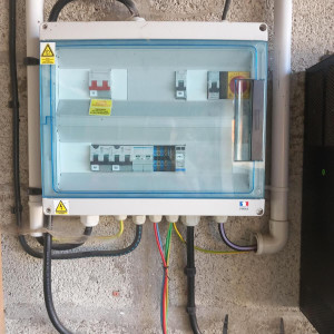 Tableau solaire et dijoncteur