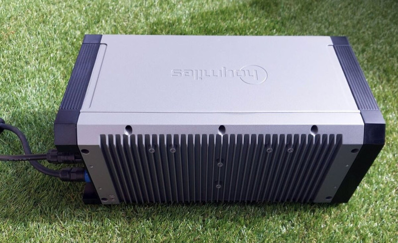 Kit solaire 2000W avec batterie – support au sol (4 panneaux)